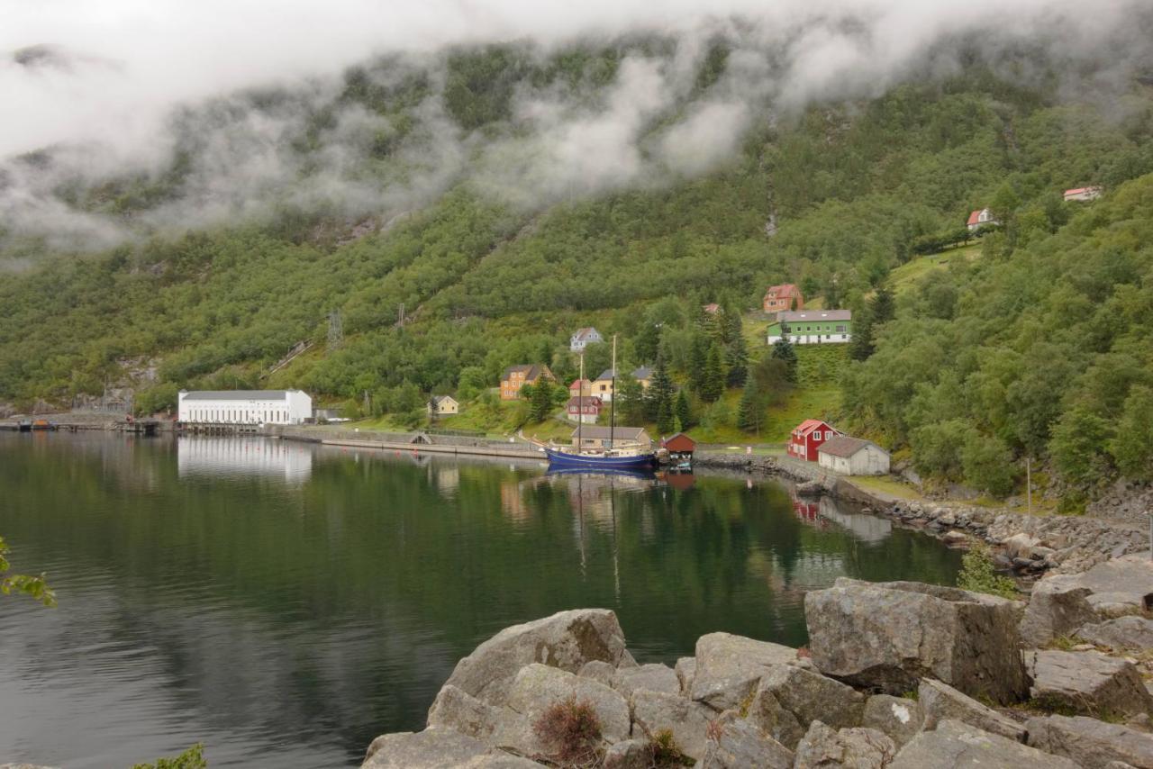 Florli 4444 Hostel Floyrli Экстерьер фото